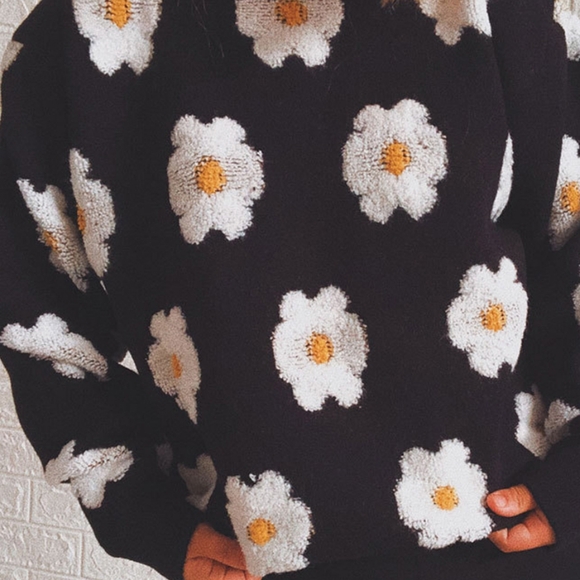 Contrasting Raised Retro Daisy Flower Pullover Long Sleeve Knit Sweater Shirt - Picture 5 of 7